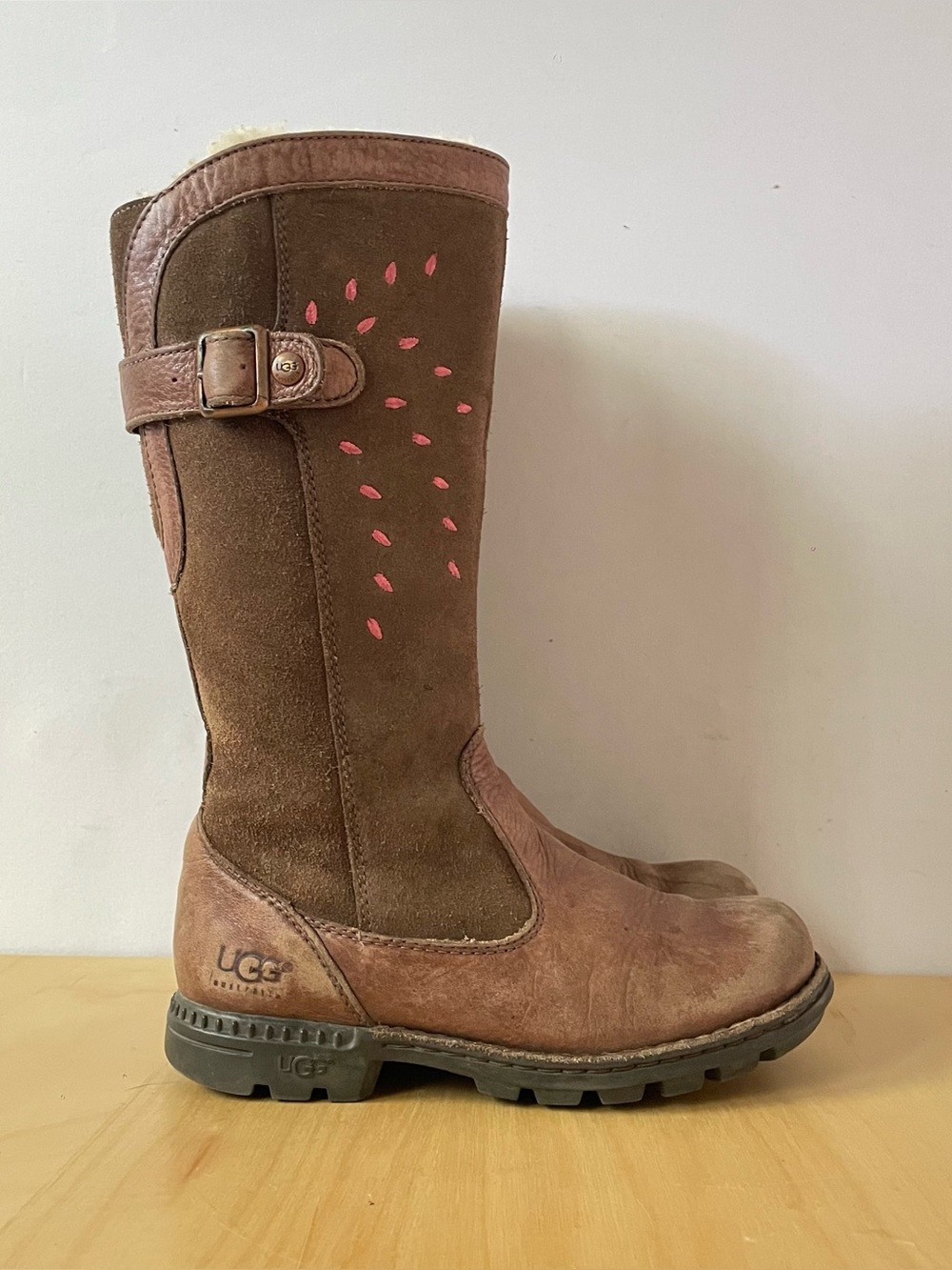 Vintage UGG Australia youth boots | EU 31